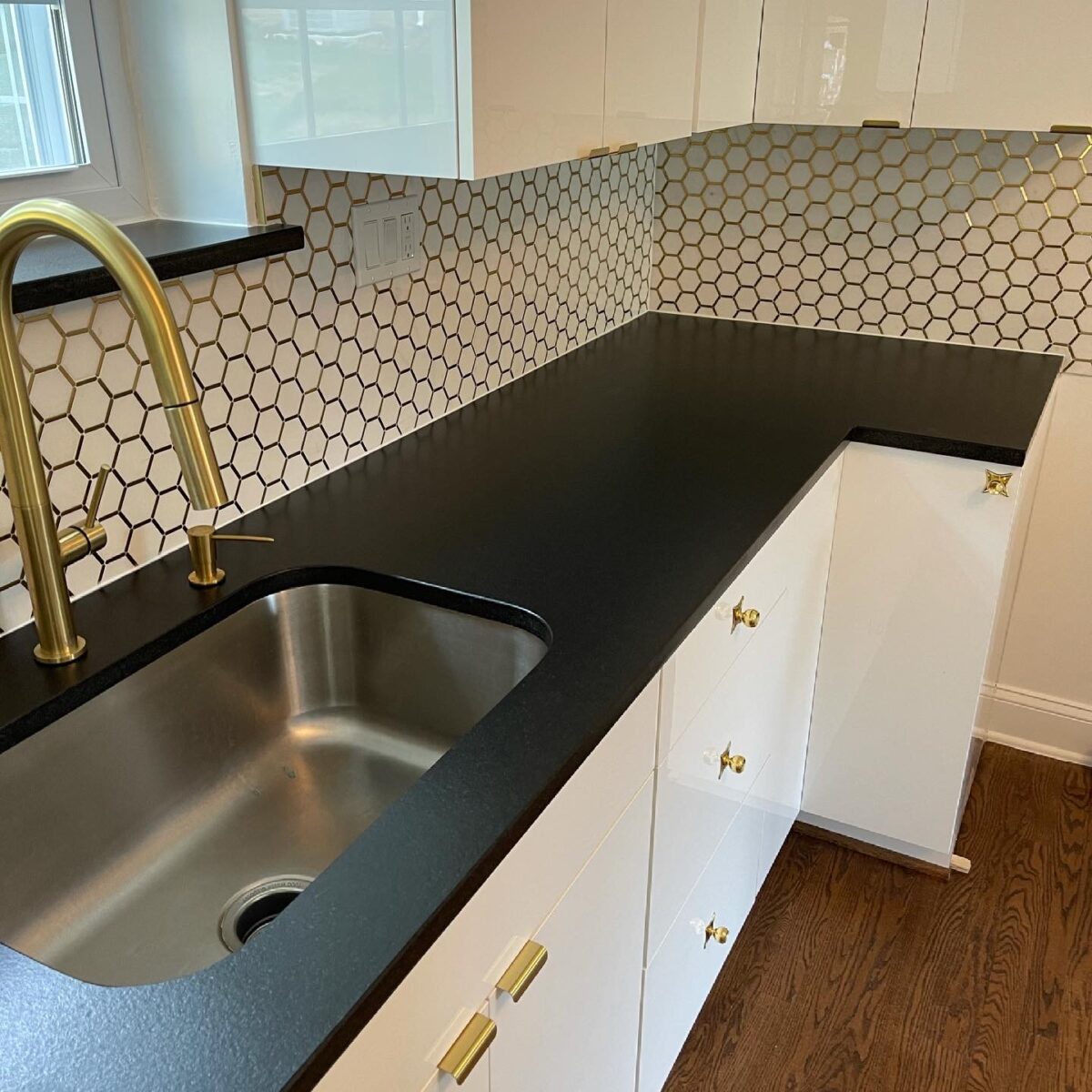 NOVA_STONE_CARE_LEATHERED_GRANITE_3